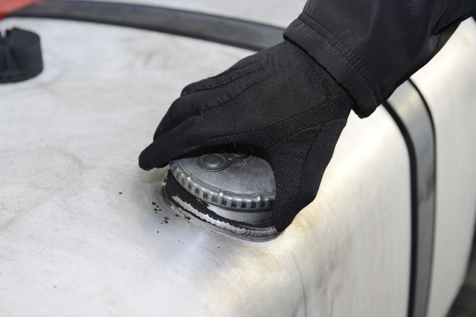 Fleet vehicles with fuel management systems monitoring consumption and efficiency